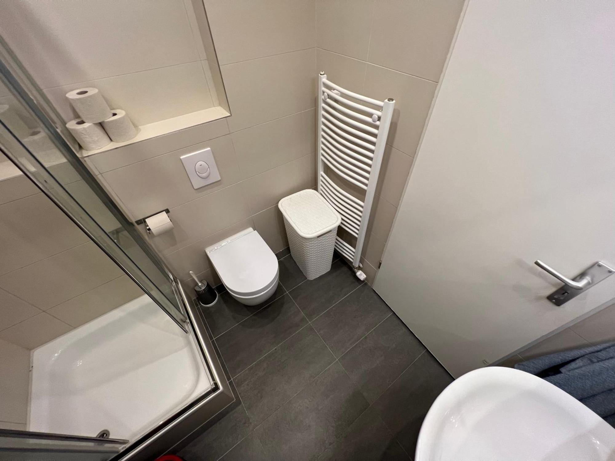 Apartment Fuer Familien, Freunde Oder Groessere Gruppen Bis Zu 8 Personen In Der Naehe Des Berliner Hauptbahnhofs Exterior photo
